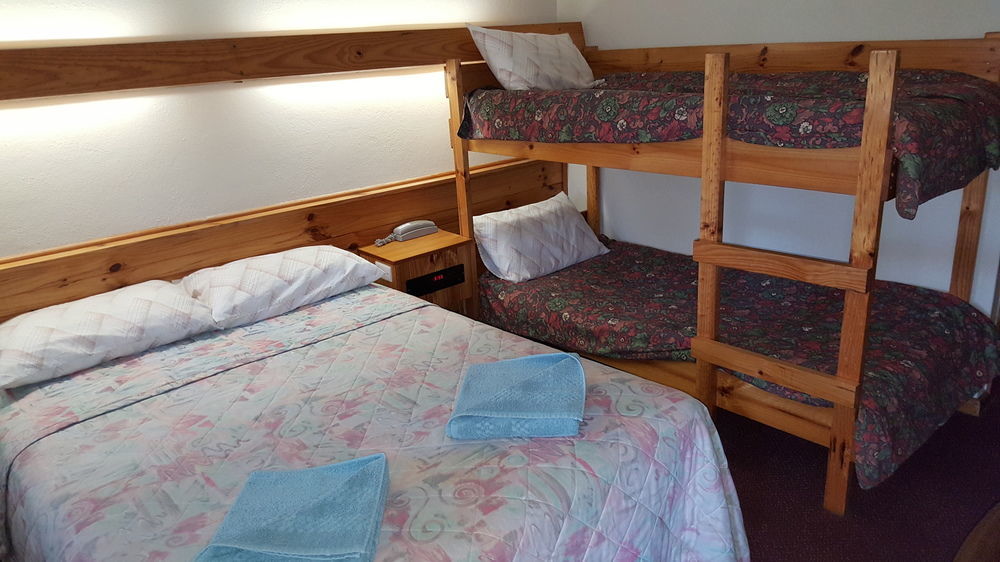 Coomacountry Club Motor Inn Buitenkant foto