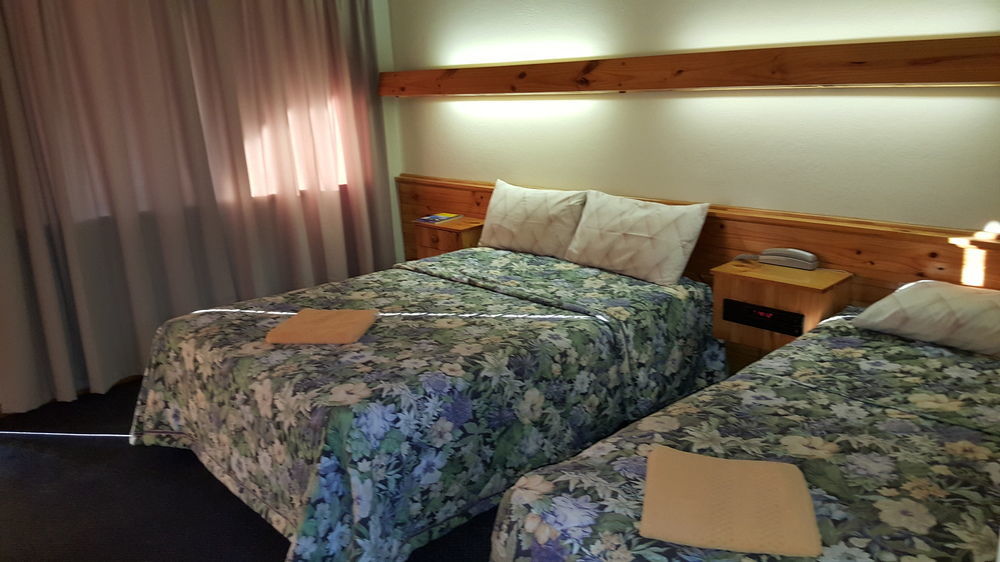 Coomacountry Club Motor Inn Buitenkant foto