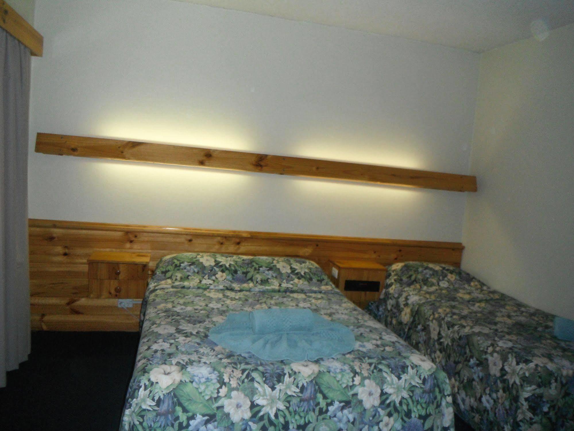 Coomacountry Club Motor Inn Buitenkant foto